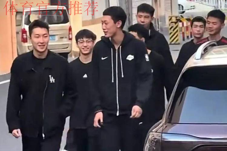 太适合广东队!CHBL“新锋线”有望驰援杜锋,或被朱芳雨重金锁人 太适合广东队!CHBL“新锋线”有望驰援杜锋,或被朱芳雨重金锁人